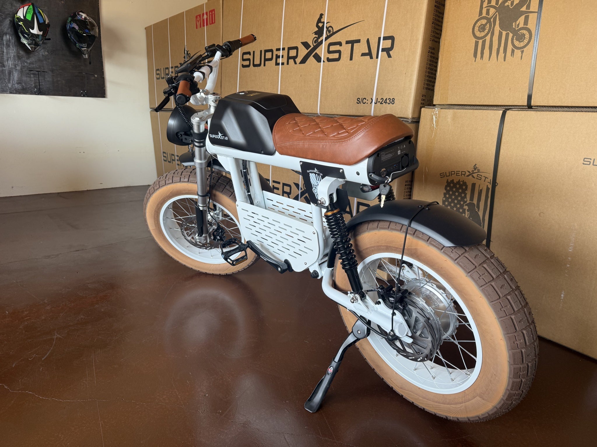 Super X Star Tankrunnner - Black & White - Super X Star