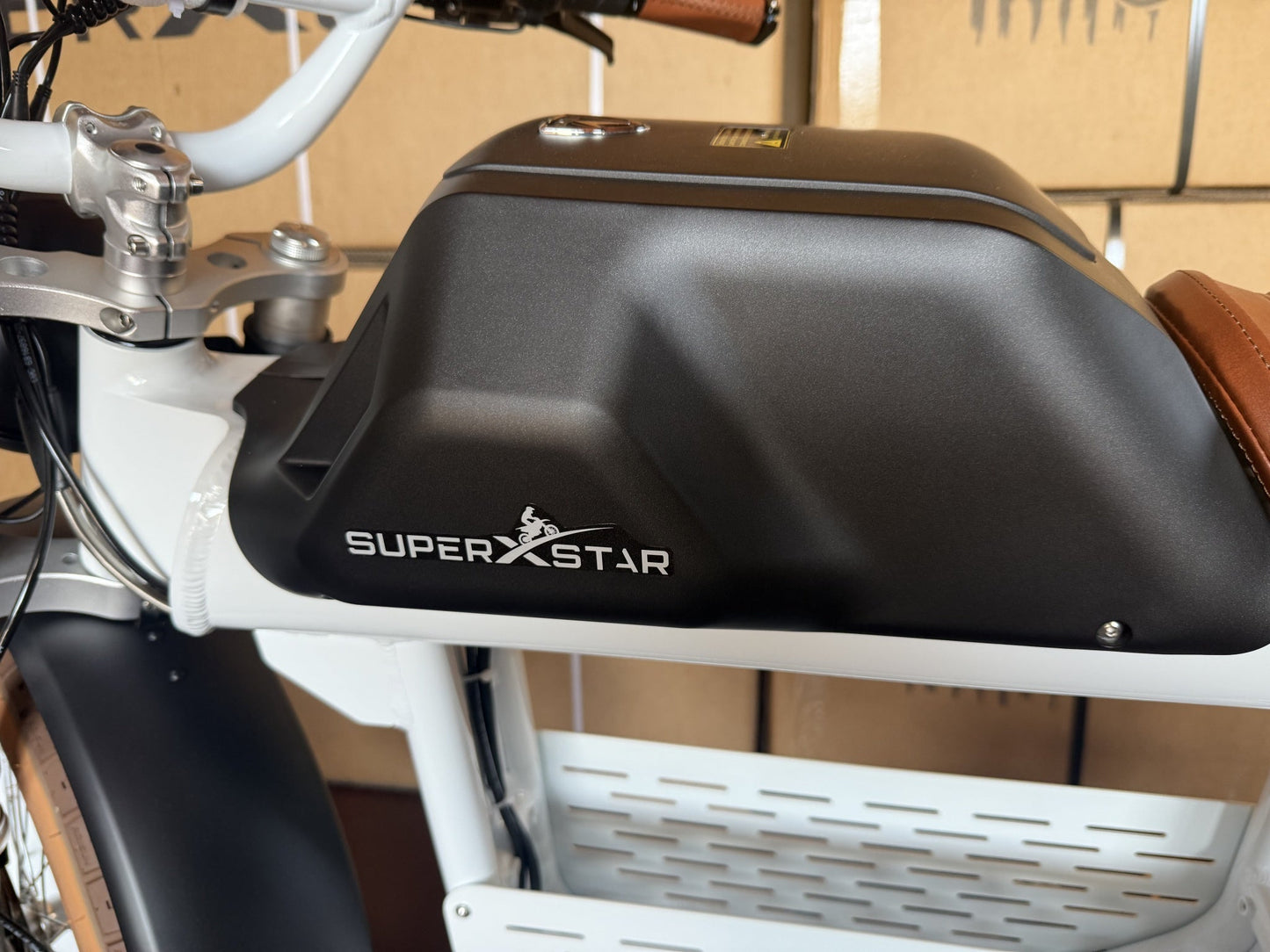 Super X Star Tankrunnner - Black & White - Super X Star